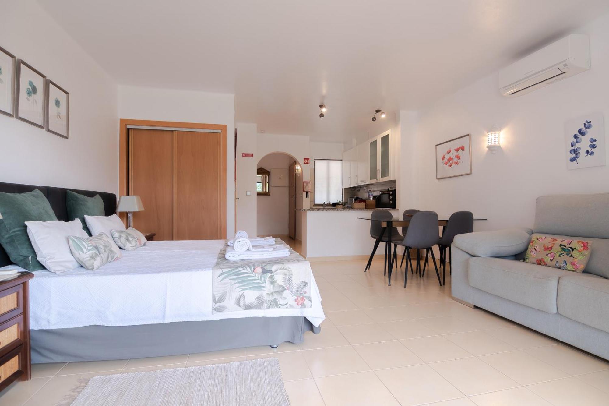 Seacoast Retreat With Pool And Beach Access By Drago Rentals Albufeira Exteriör bild