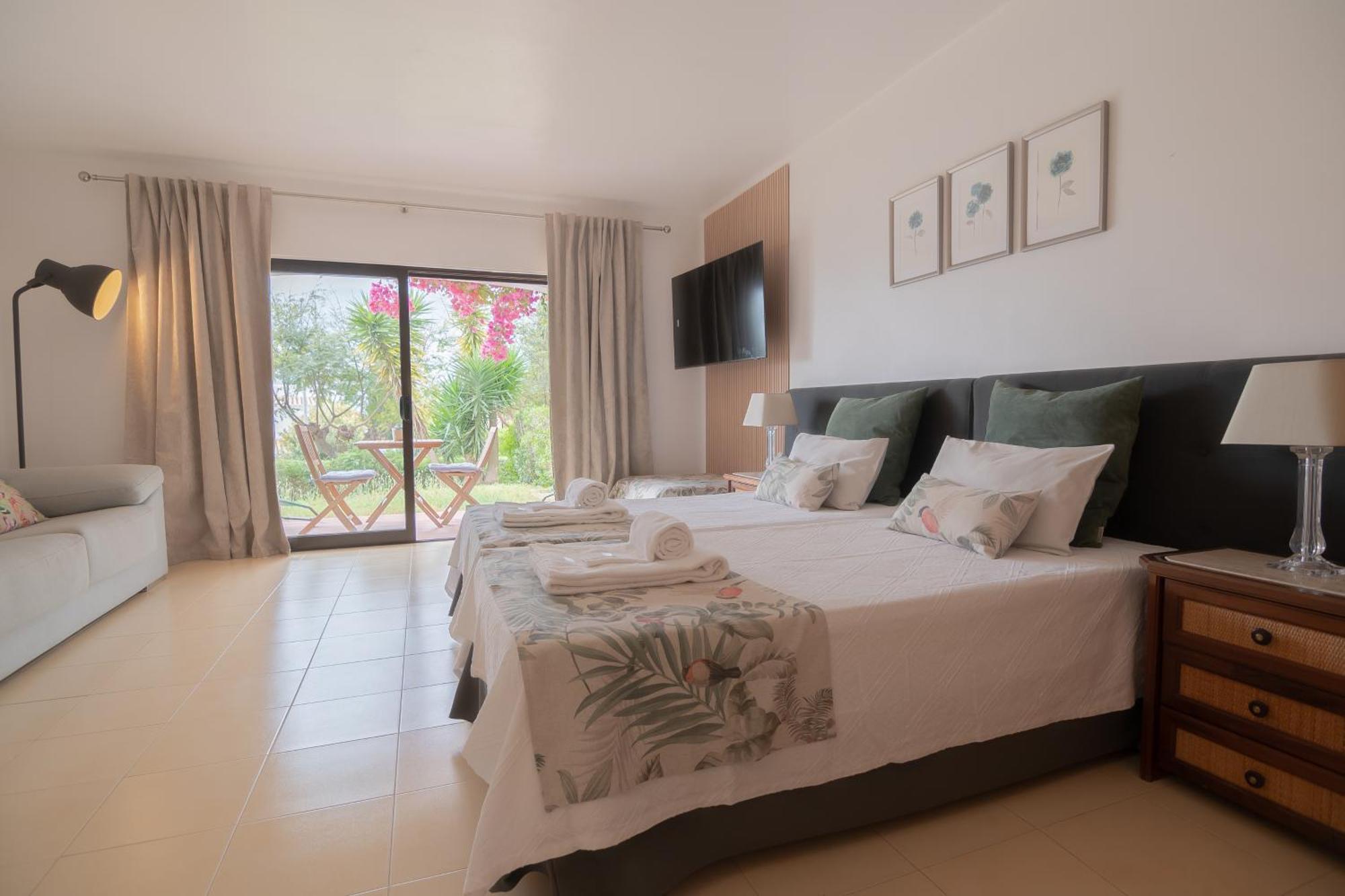 Seacoast Retreat With Pool And Beach Access By Drago Rentals Albufeira Exteriör bild