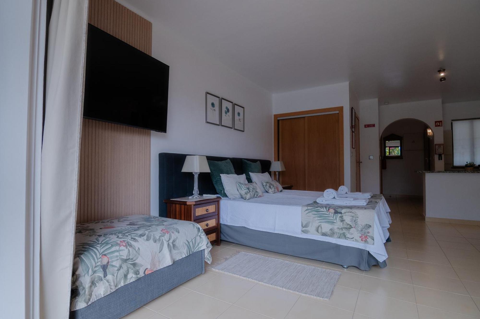 Seacoast Retreat With Pool And Beach Access By Drago Rentals Albufeira Exteriör bild